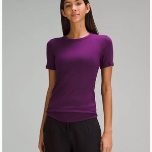 COPY - Hold tight short sleeve in dramatic magenta
